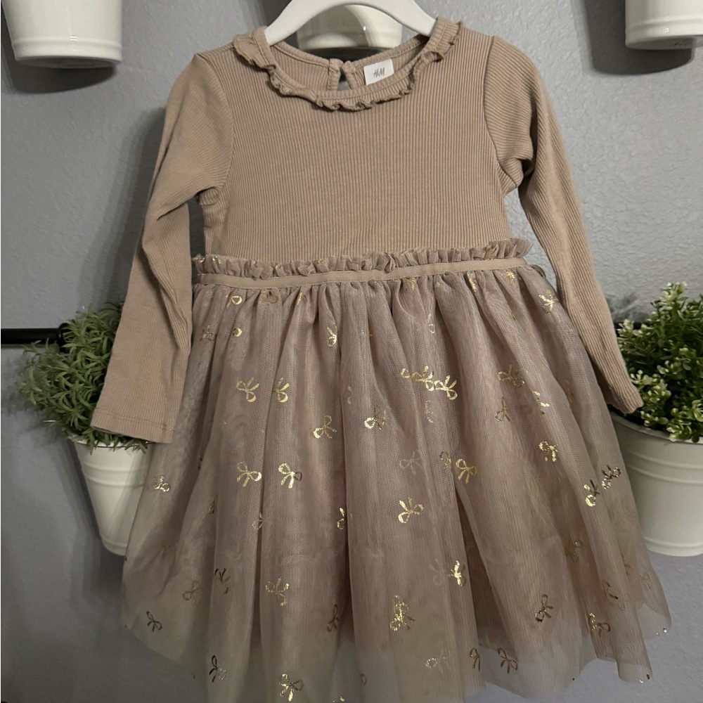 H&M Tan and Cream Ruffled Dress w/ gold bows 18month girls